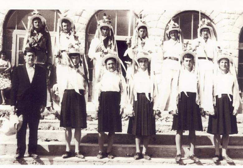9.-Bijeli-maškari-iz-Putnikovića,-1964.,-KUD-Putniković,-prikupila-Valentina-Vitković